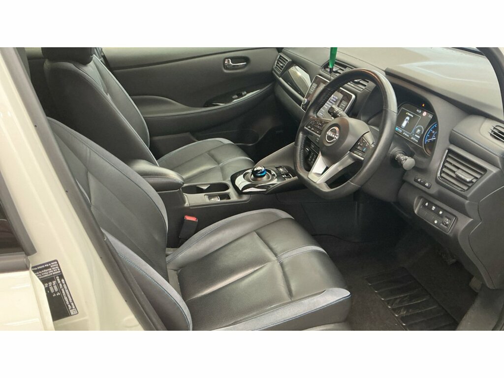 Nissan Leaf E Tekna LM23PHO White #3