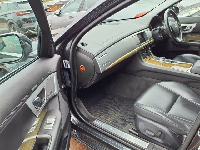 Jaguar XF 3.0D V6 Premium Luxury Sportbrake EN62TXW Grey #5
