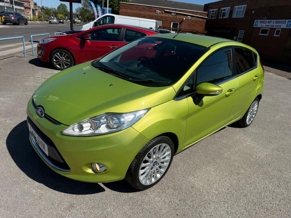 Ford Fiesta Hatchback 1.4 Titanium 201212 Green