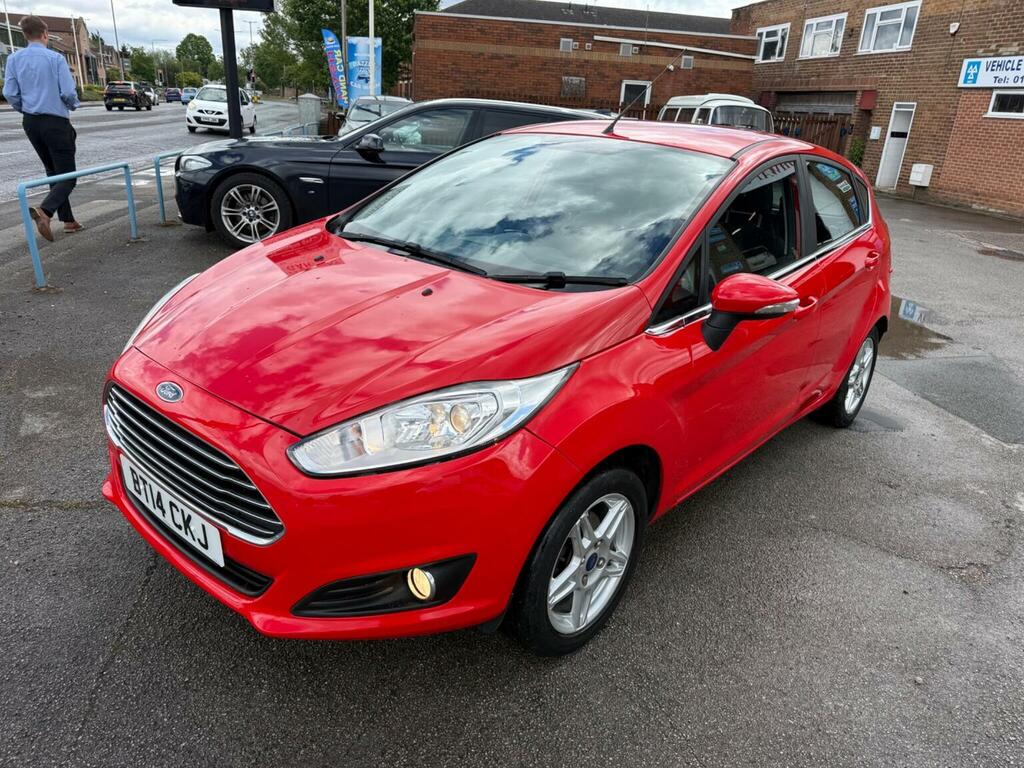Ford Fiesta Hatchback 1.25 Zetec Euro 5 201414 Red