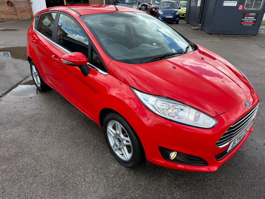 Ford Fiesta Hatchback 1.25 Zetec Euro 5 201414 BT14CKJ Red #3