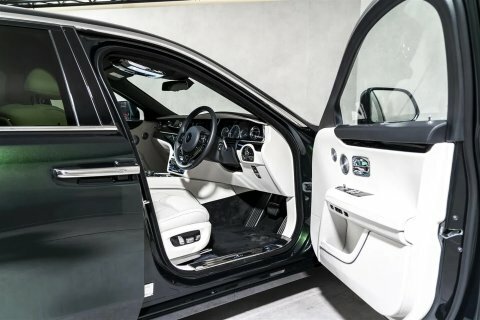 Rolls-Royce Ghost 6.75 V12 Black Badge Saloon 4Wd Eu HY22CZG Orange #15