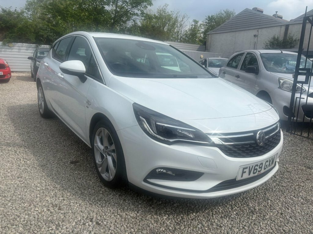 Vauxhall Astra 1.6L Sri White