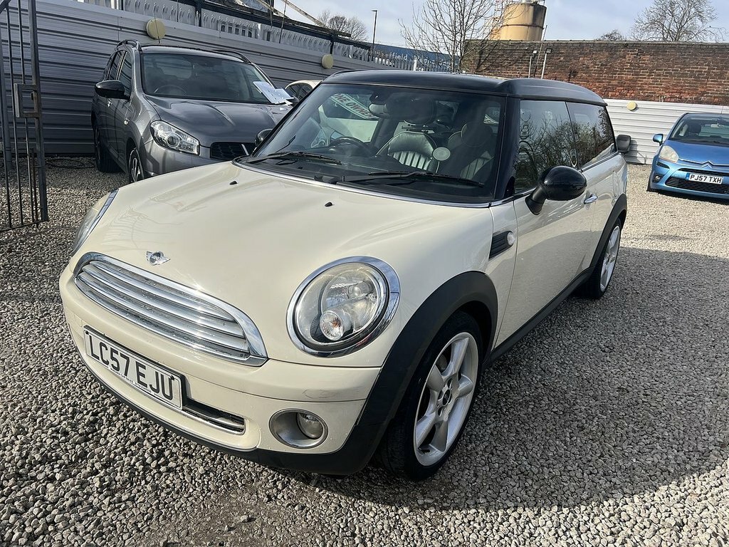 Mini Clubman 1.6L Cooper LC57EJU White #3