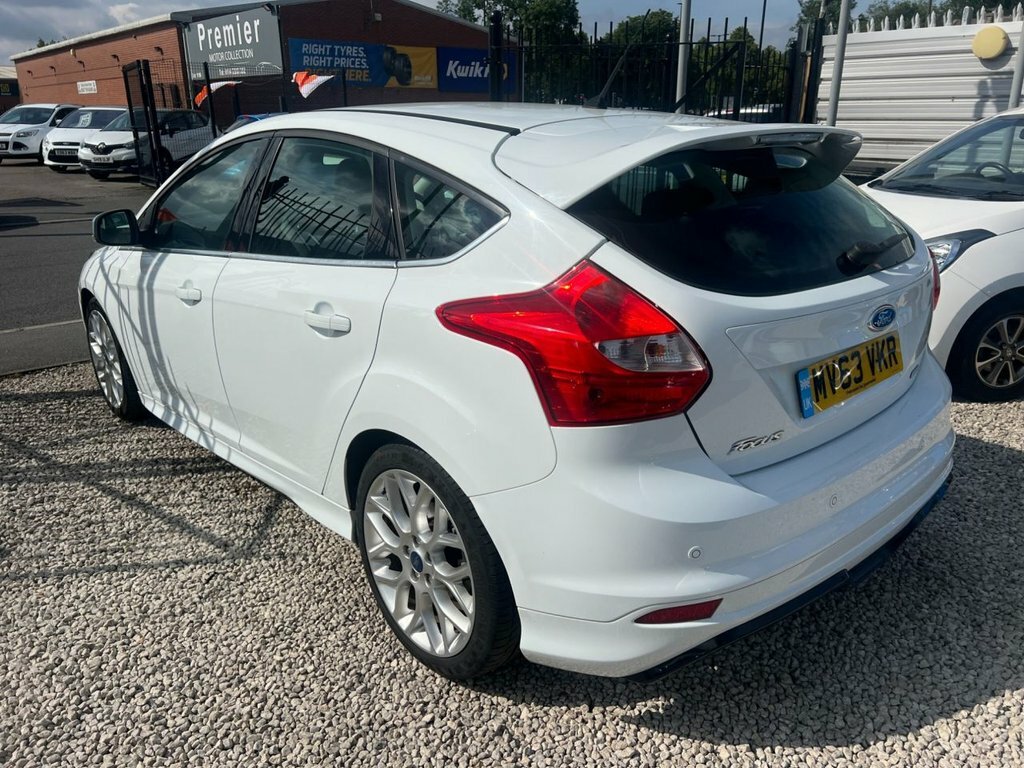 Ford Focus 1.6L Zetec S MV63VKR White #4
