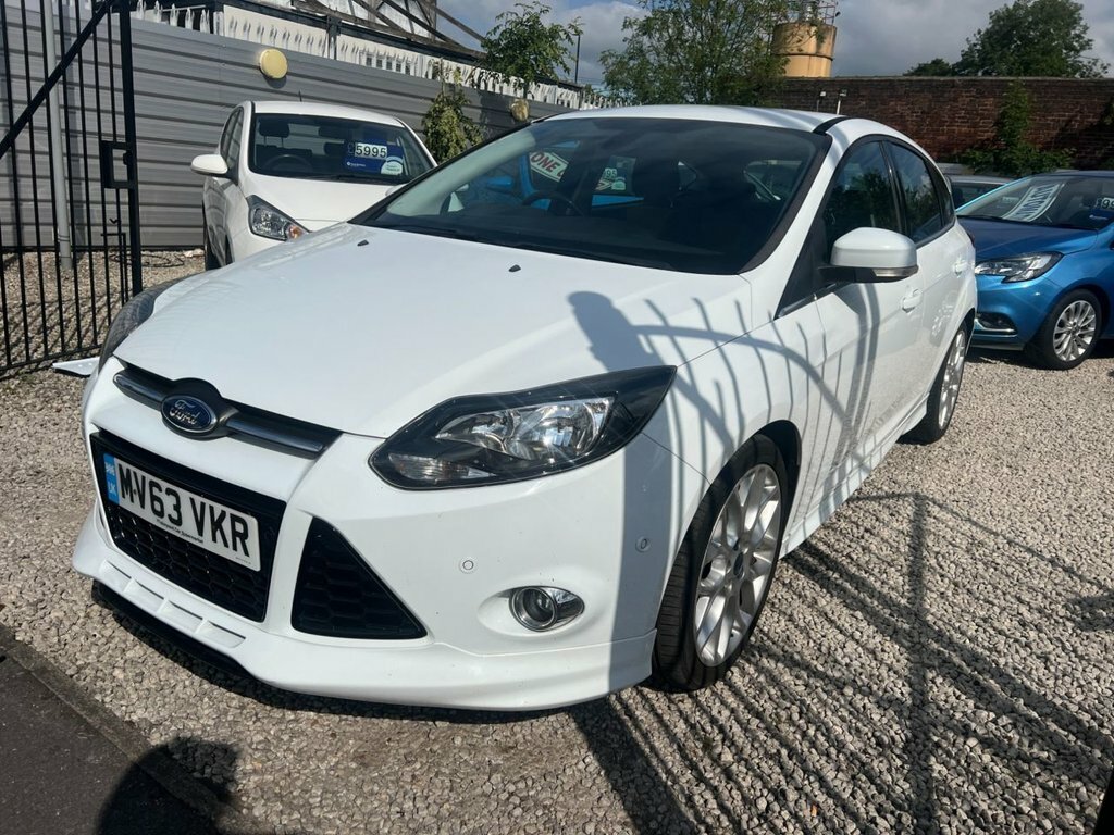 Ford Focus 1.6L Zetec S MV63VKR White #3
