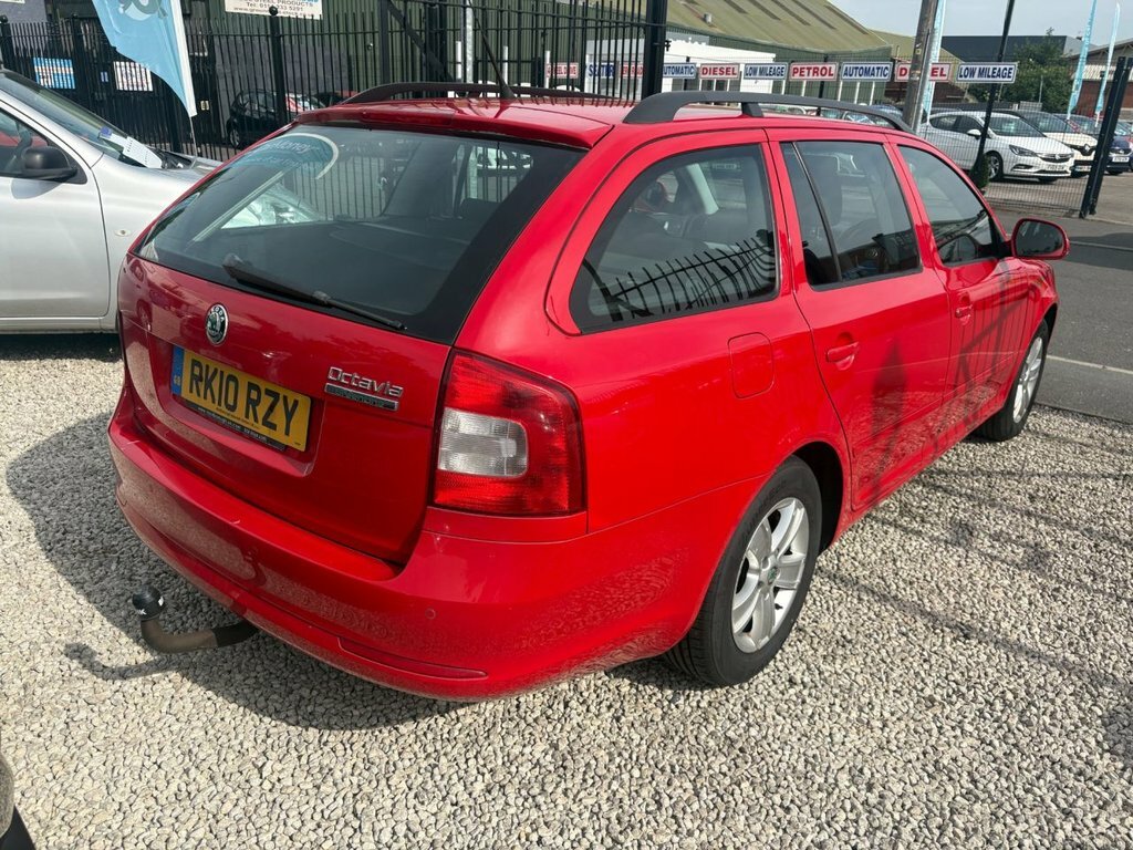 Skoda Octavia 1.6L Greenline Red #5