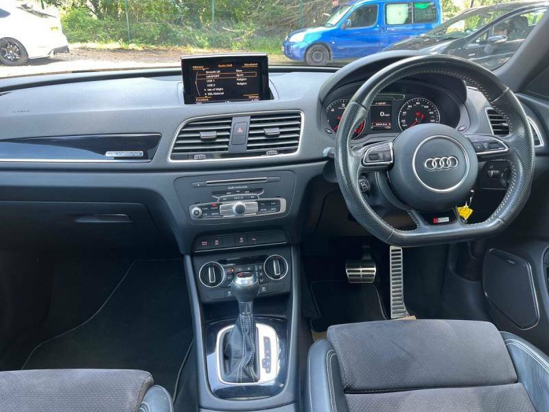 Audi Q3 2.0 Tdi 184 Quattro Black Edition S Tronic - Red #6