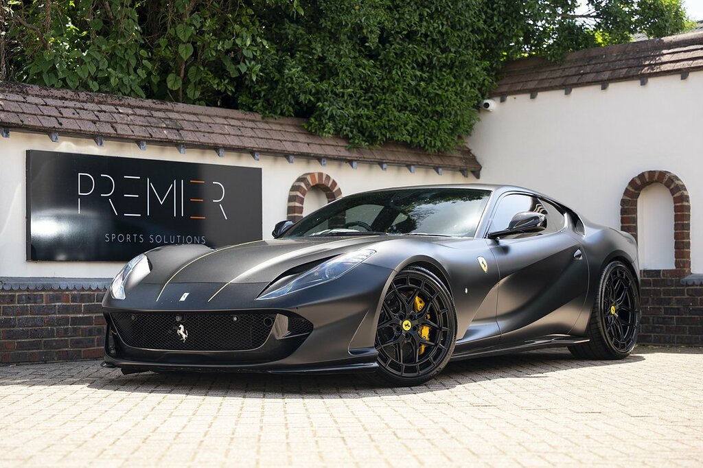 Ferrari 812 Superfast V12 Black