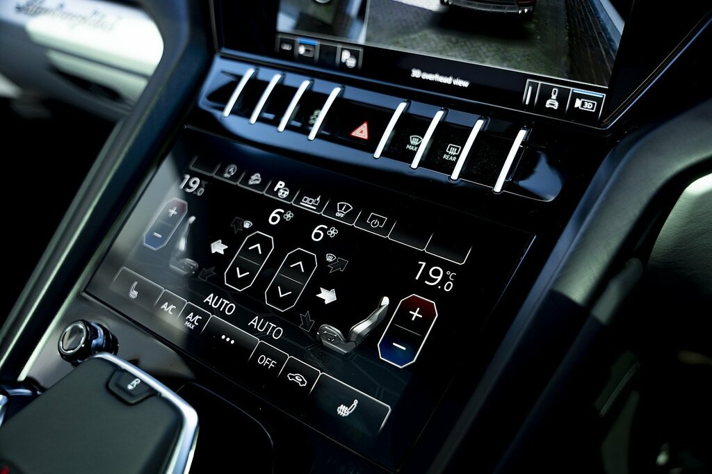 Lamborghini Urus 4.0T Fsi V8 Pearl Capsule #16