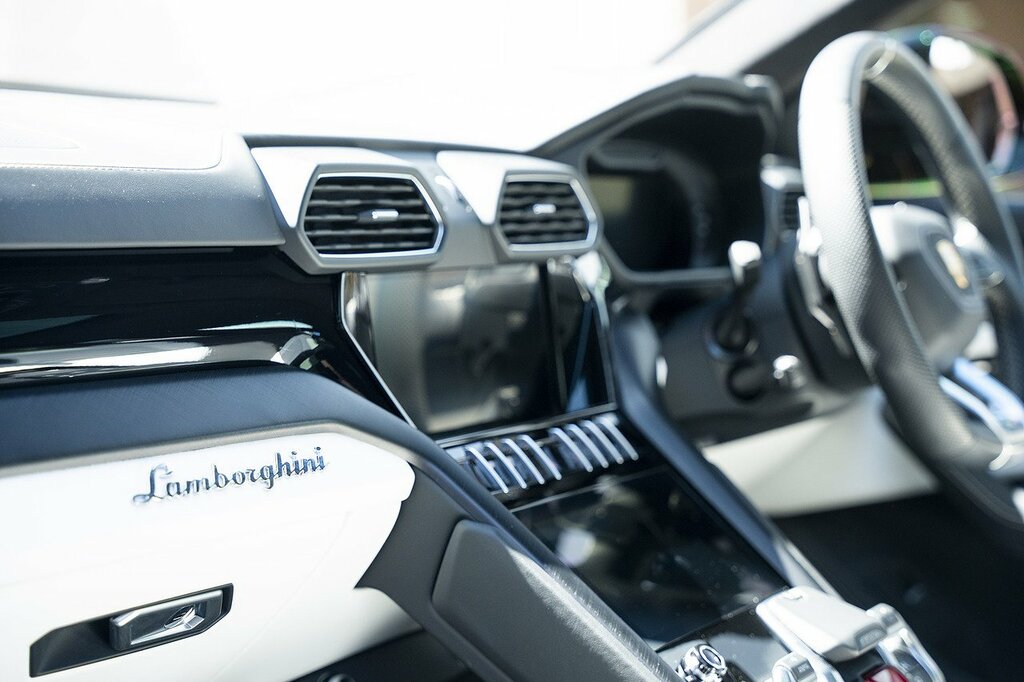 Lamborghini Urus 4.0T Fsi V8 Pearl Capsule #12