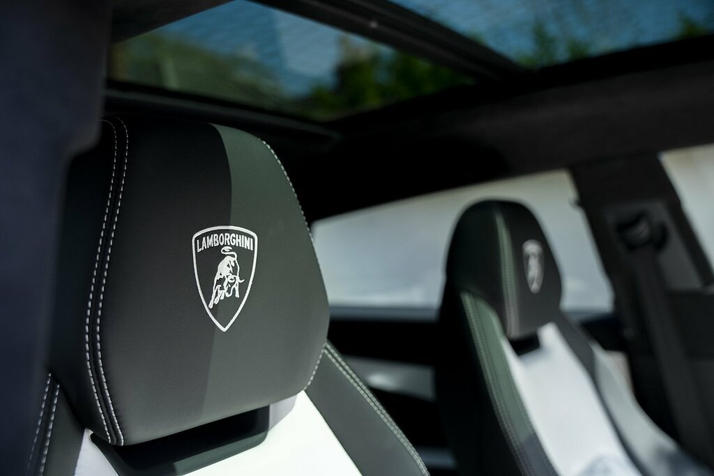 Lamborghini Urus 4.0T Fsi V8 Pearl Capsule #10