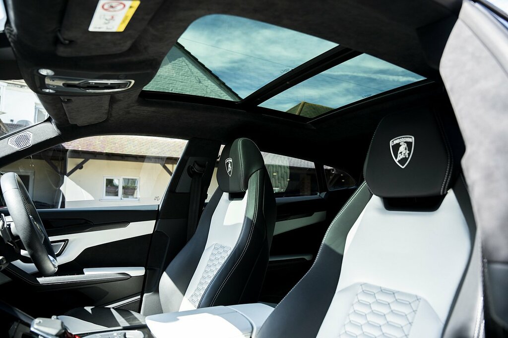 Lamborghini Urus 4.0T Fsi V8 Pearl Capsule #13