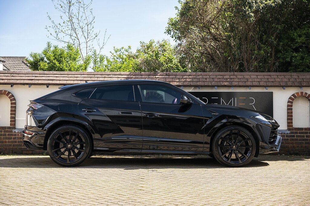 Lamborghini Urus V8  #3