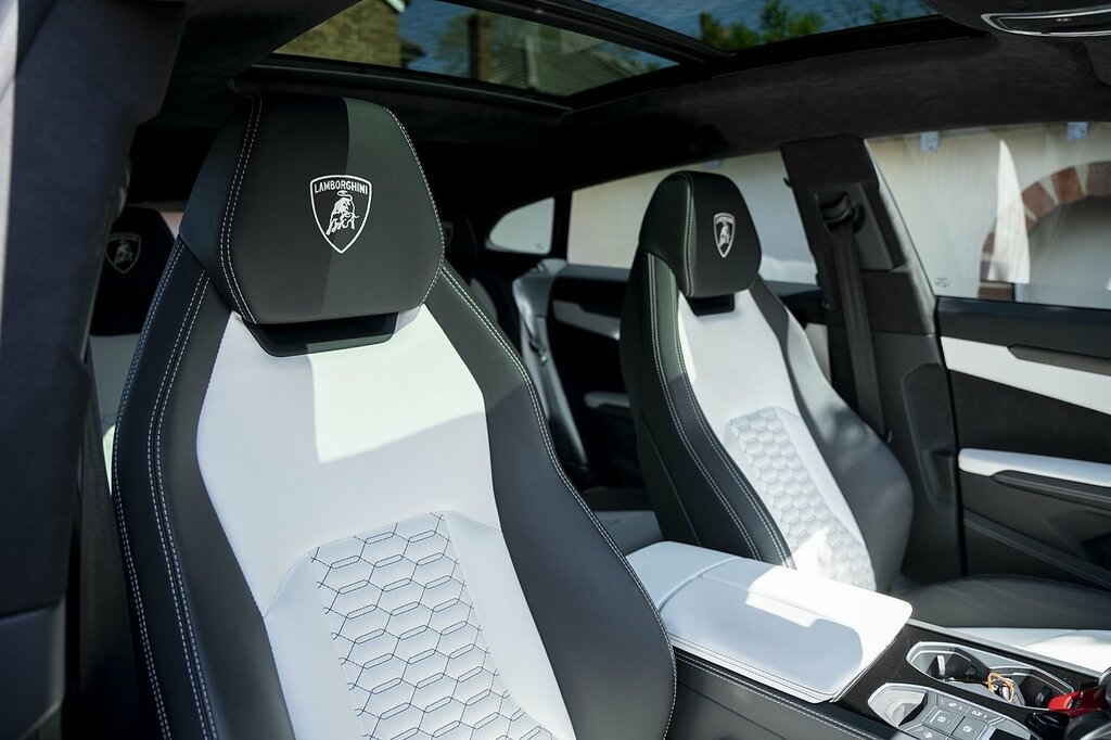 Lamborghini Urus 4.0T Fsi V8 Pearl Capsule #9