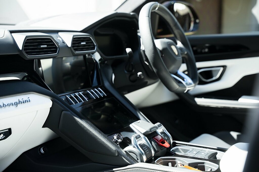 Lamborghini Urus 4.0T Fsi V8 Pearl Capsule #11