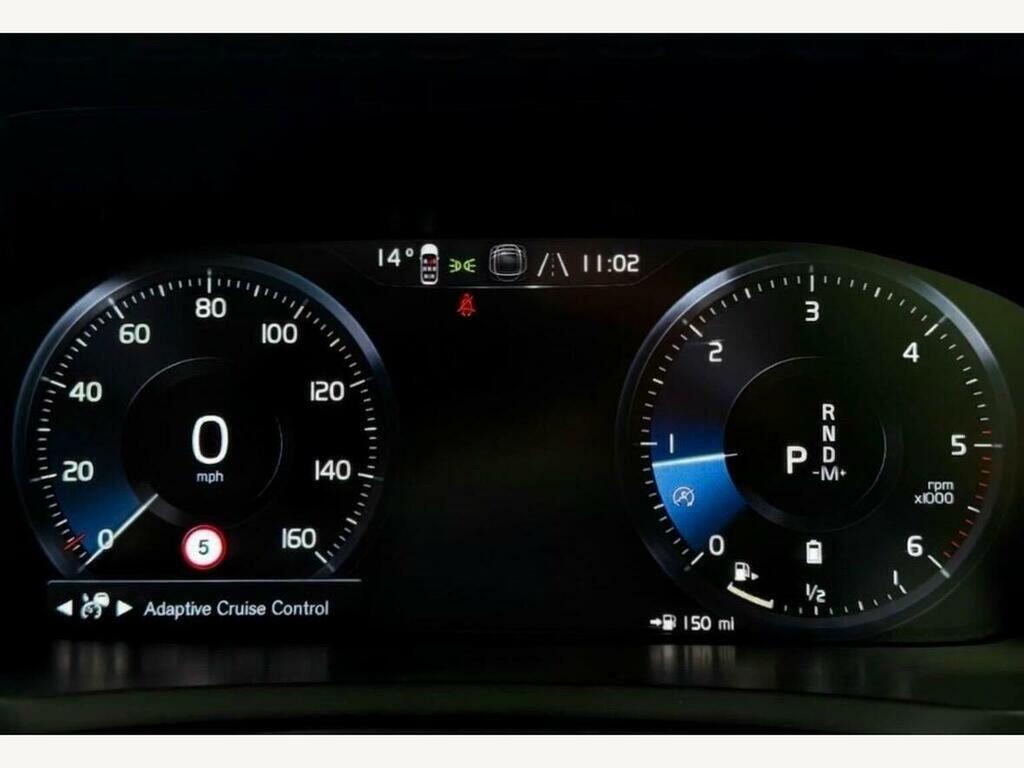 Volvo XC90 Suv 2.0 B5 Mhev Momentum 4Wd Euro 6 Ss RV71EKR Black #6