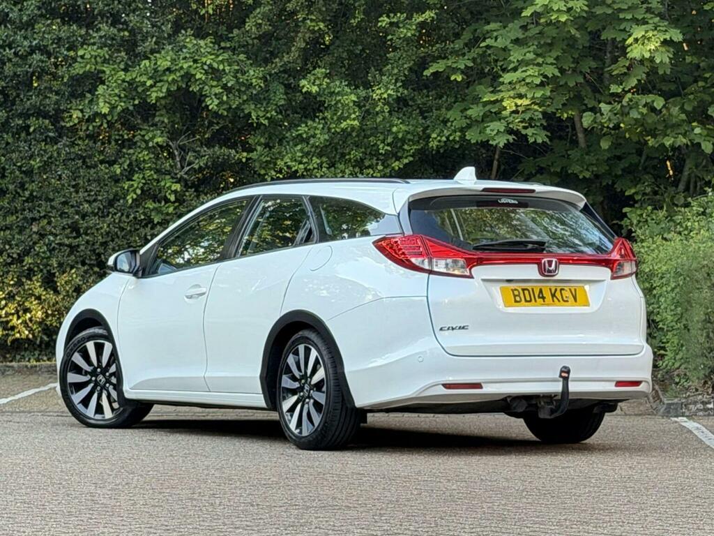 Honda Civic Estate 1.8 I-vtec Se Plus Tourer Euro 5 White #2