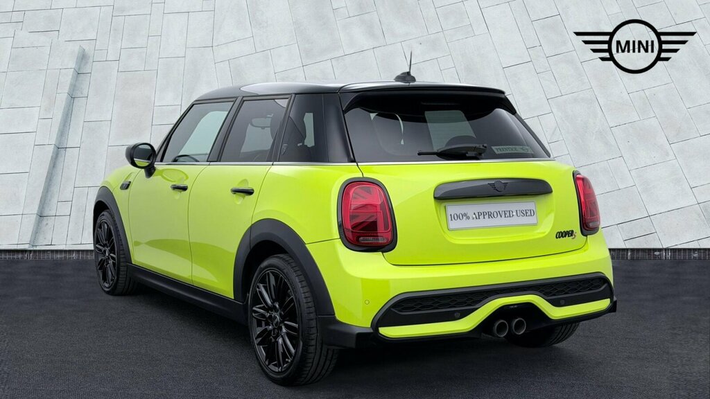 Mini Hatch 5-Door Hatch Cooper S Exclusive AVZ6362 Yellow #2