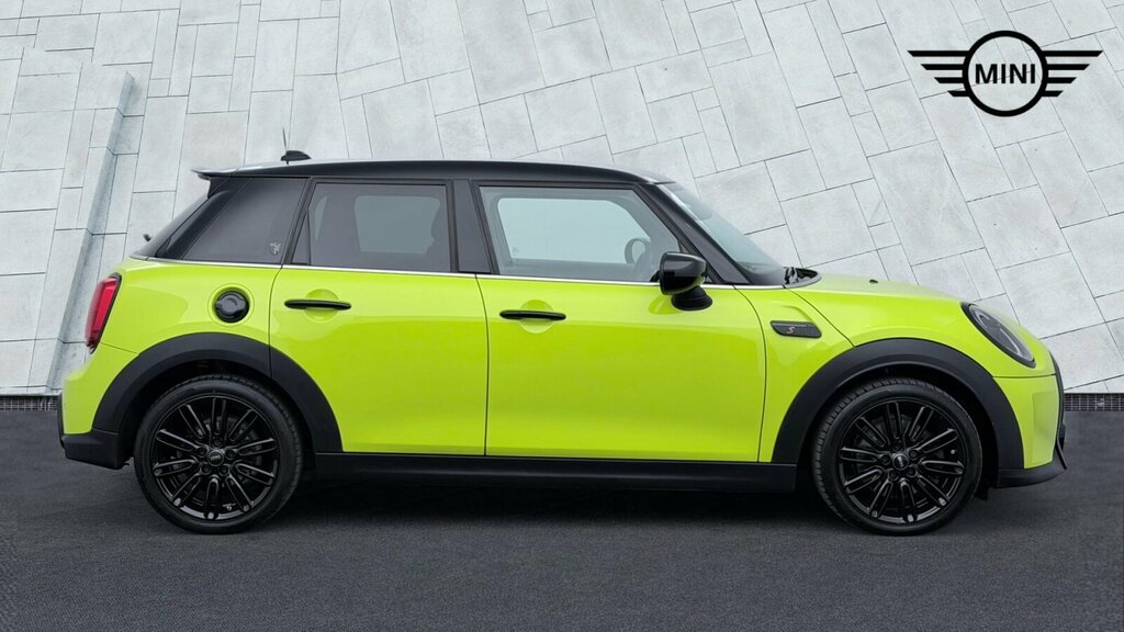 Mini Hatch 5-Door Hatch Cooper S Exclusive AVZ6362 Yellow #3