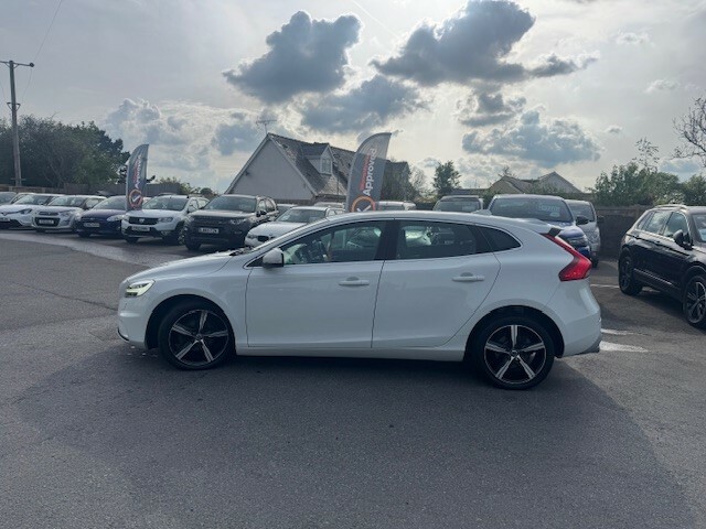 Volvo V40 2.0Td D2 R-design VK66FUG White #5