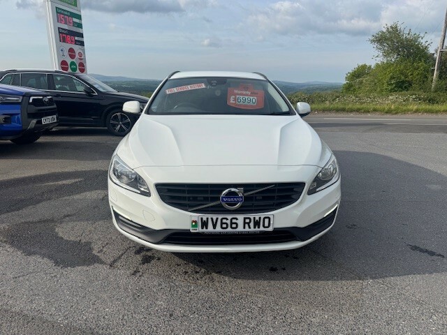 Volvo V60 2.0Td D4 Business Edition Estate WV66RWO White #5