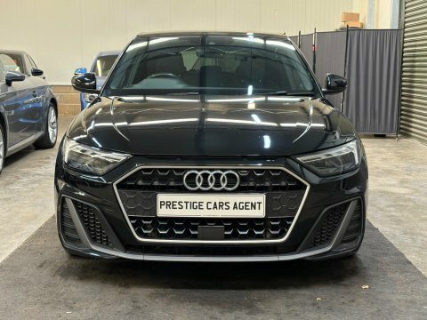 Audi A1 1.0 Tfsi 30 AU20OFM #2