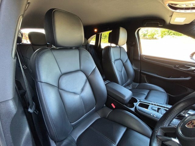 Porsche Macan Suv Pdk Black #5