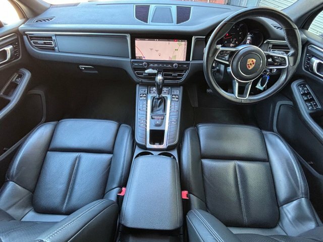 Porsche Macan Suv Pdk Black #6