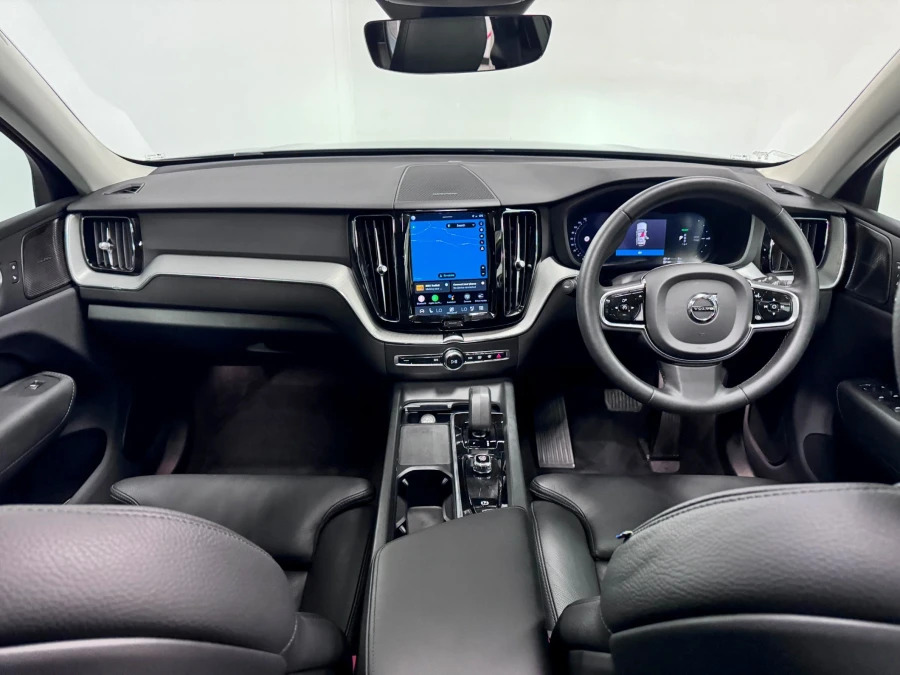 Volvo XC60 Plus Dark T6 Awd 350 Hp Grey #2