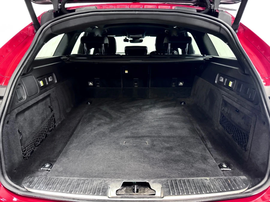 Jaguar XF 2.0 P250i R-dynamic Se Sportbrake Red #5