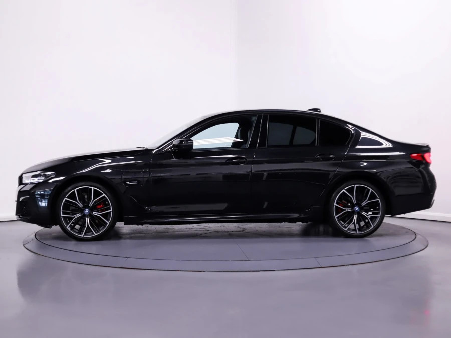 BMW 5 Series 530E M Sport Saloon Black #4