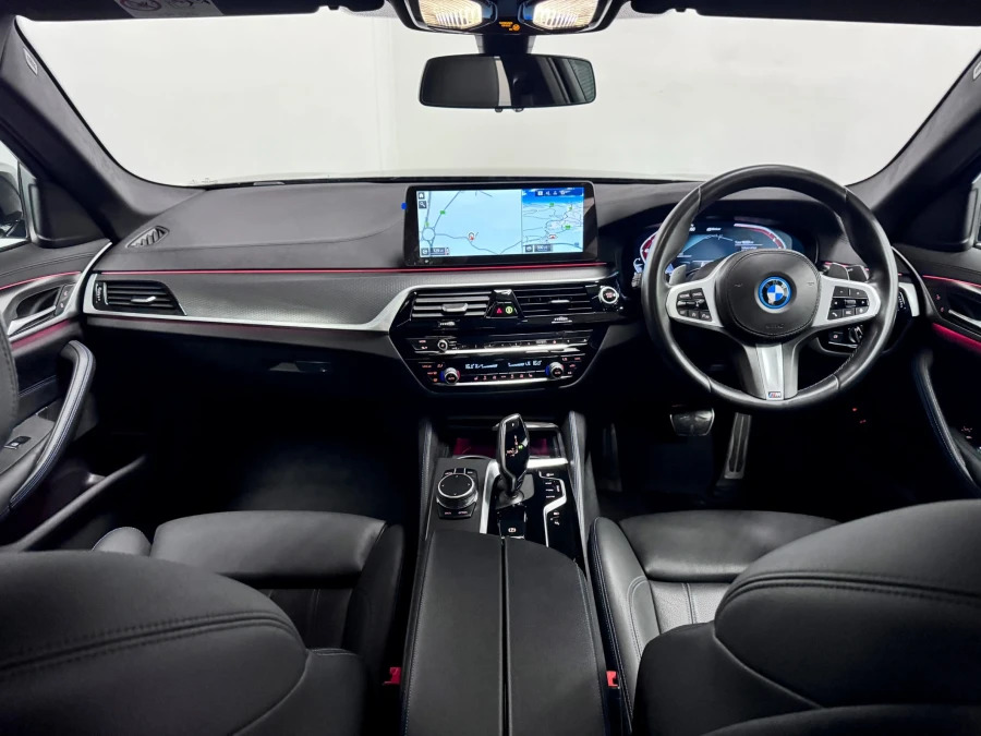 BMW 5 Series 530E M Sport Saloon Black #2
