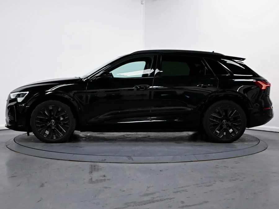 Audi Q8 e tron 55 Black Edition Suv Quattro 114 LP73OKF Black #4