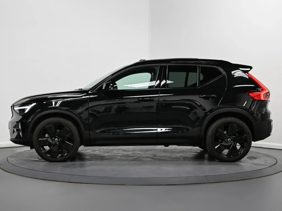 Volvo XC40 Black Edition Ultra B4 197 Hp RV25YRF Black #4