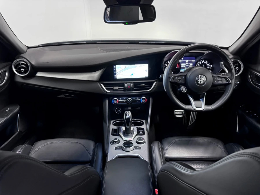 Alfa Romeo Giulia 2.0 Turbo 280Hp Veloce Grey #2