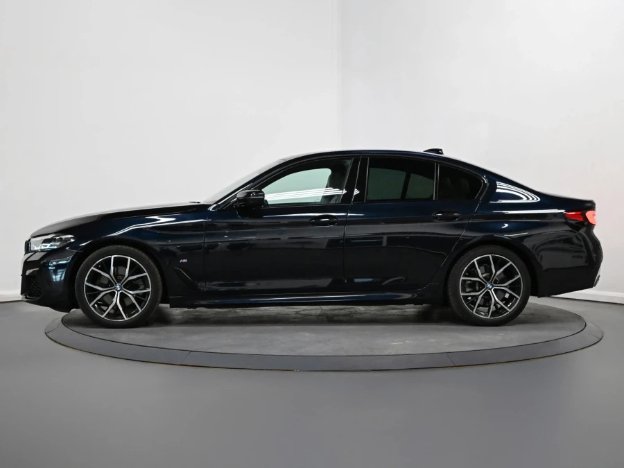 BMW 5 Series 520D M Sport Saloon YF71HTV Black #4