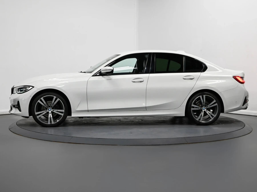 BMW 3 Series 320I Sport Saloon LG69DWP White #4
