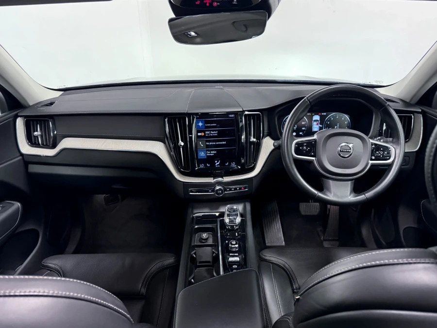 Volvo XC60 Inscription B5 WK21TXH Grey #2