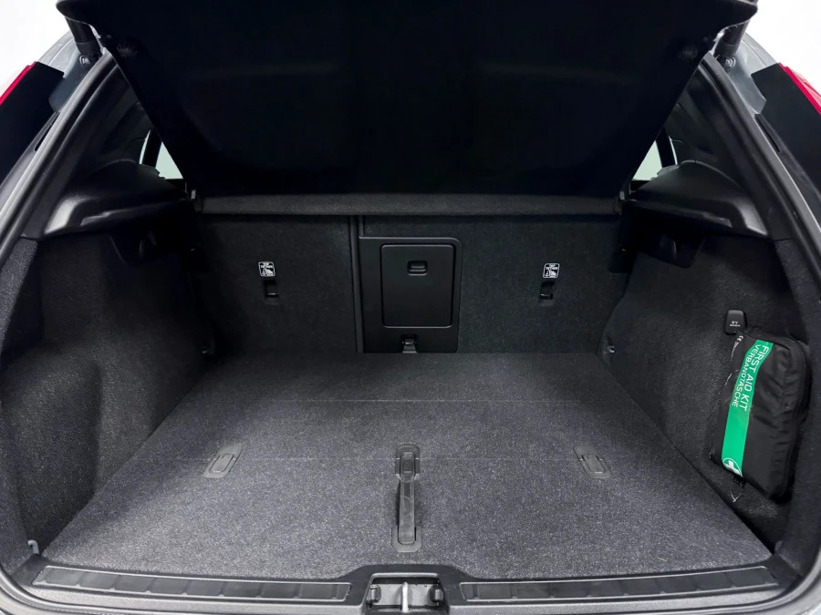 Volvo XC40 Ultimate B4 197 Hp KX23OCJ Grey #6