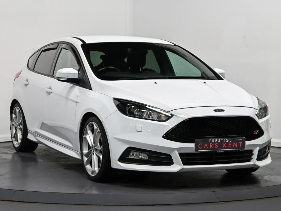 Ford Focus 2.0T Ecoboost St-3 Hatchback Eur White