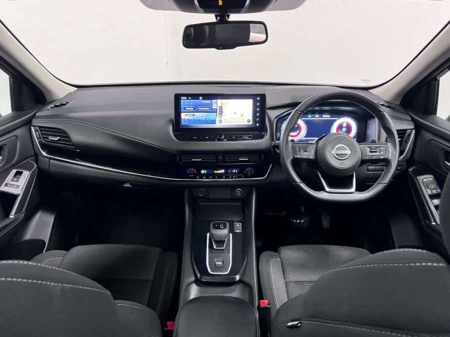 Nissan Qashqai 1.3 Dig-t Mhev N-connecta Suv Hybrid Xt DV72WGX Black #2