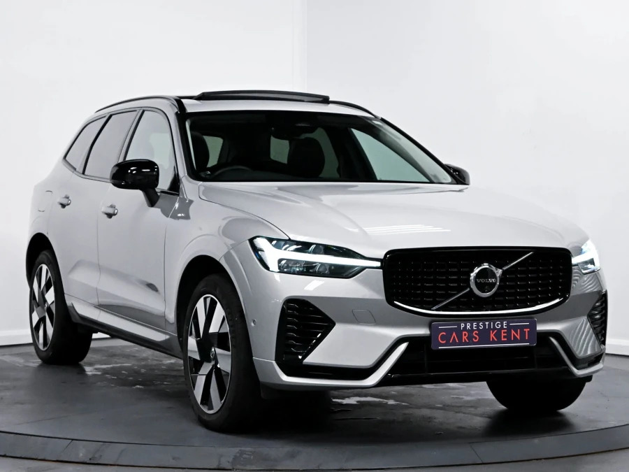 Volvo XC60 Plus Dark T6 Awd 350 Hp Silver
