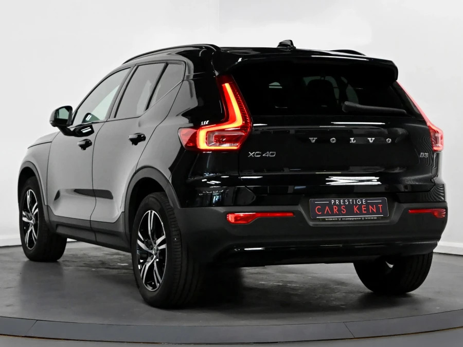Volvo XC40 Plus Dark B3 163 Hp BK23XMJ Black #3