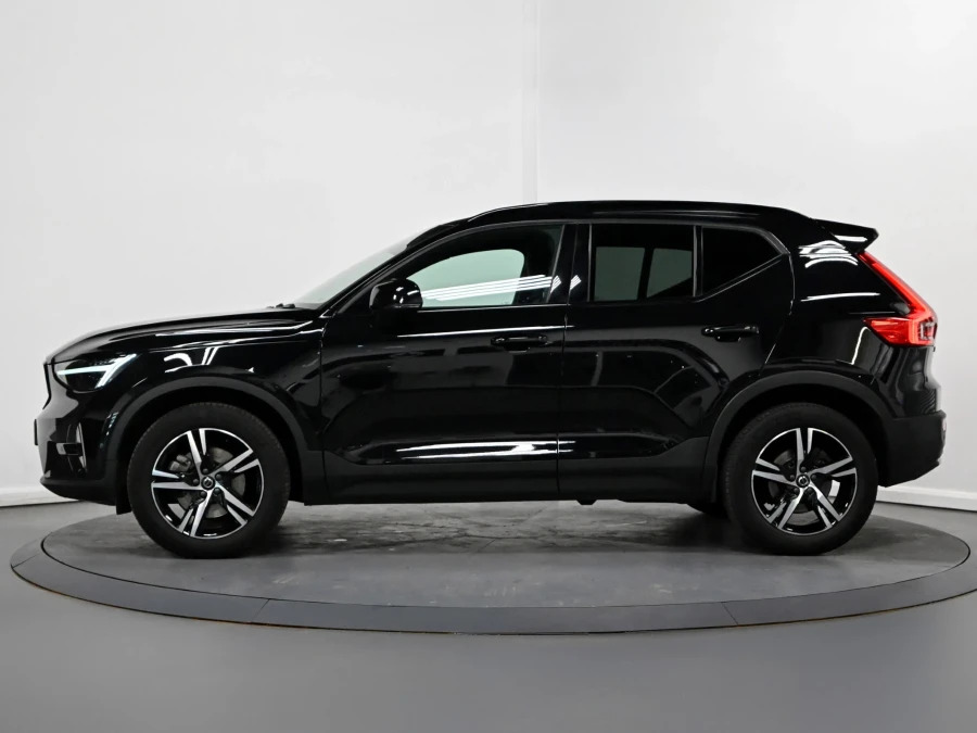 Volvo XC40 Plus Dark B3 163 Hp BK23XMJ Black #4