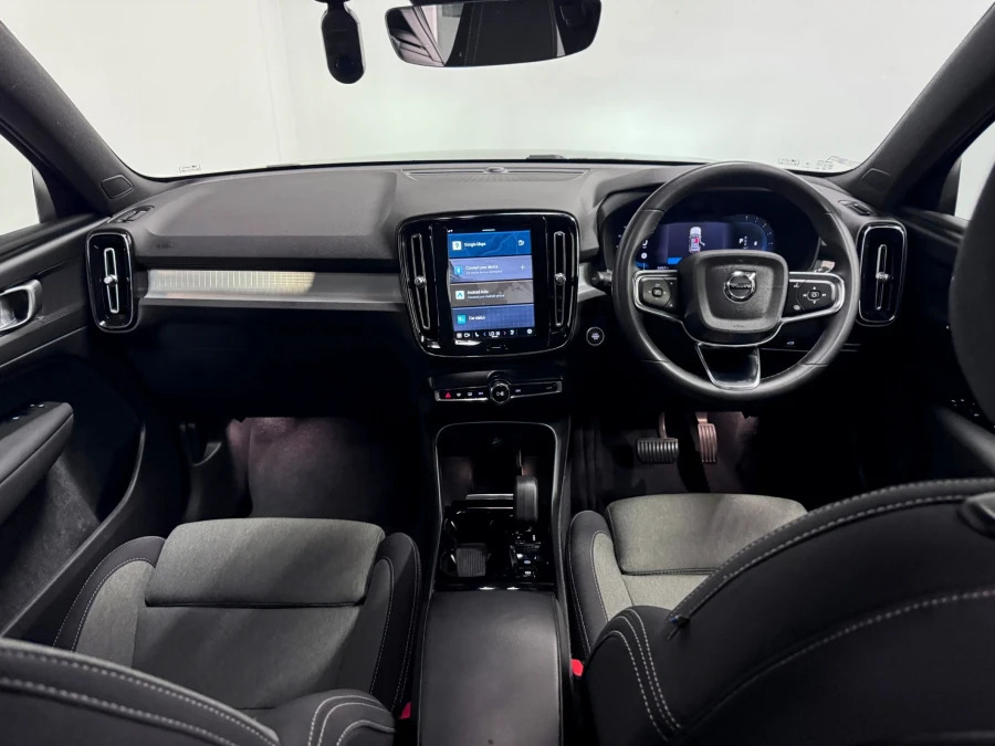 Volvo XC40 Plus Dark B3 163 Hp BK23XMJ Black #2