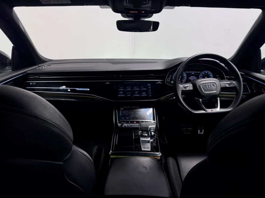 Audi Q8 3.0 Tfsi V6 55 Black Edition Suv Tiptro Grey #2