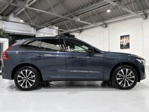 Volvo XC60 B4 Plus Mhev Blue