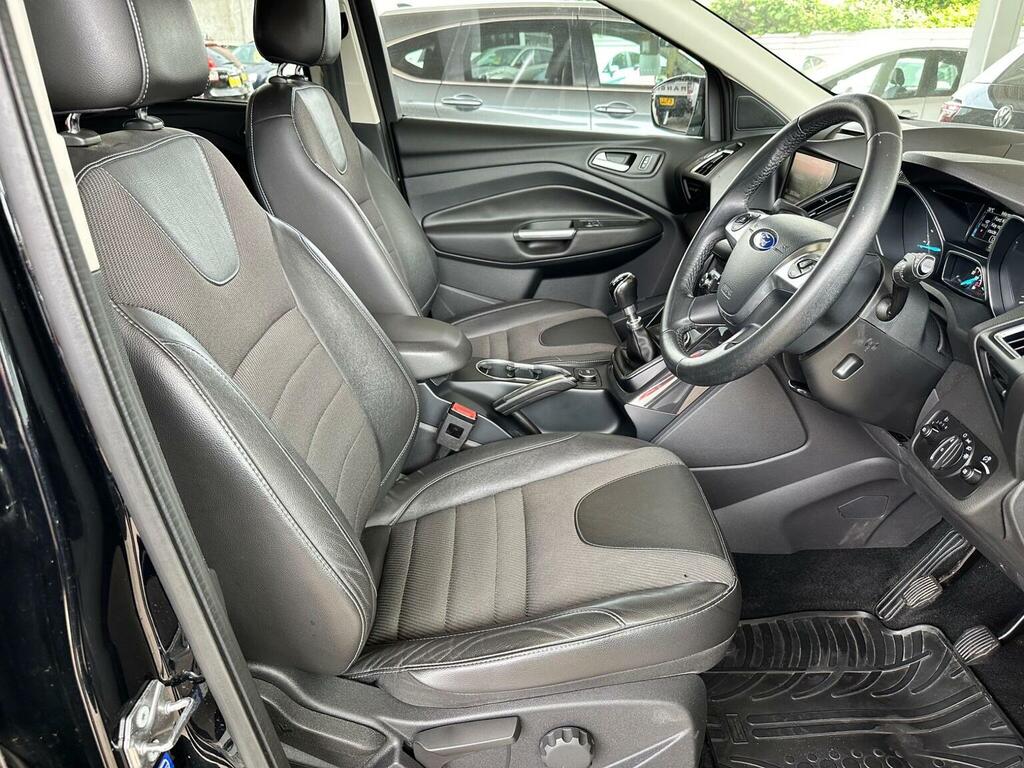 Ford Kuga Suv 2.0 Tdci Titanium Awd Euro 6 Ss 20161 Black #5