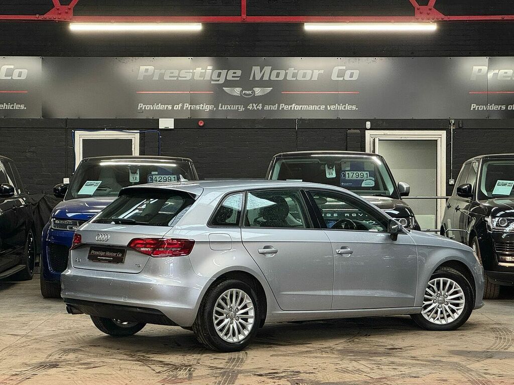Audi A3 Tdi Se Technik YJ15VMW Silver #4